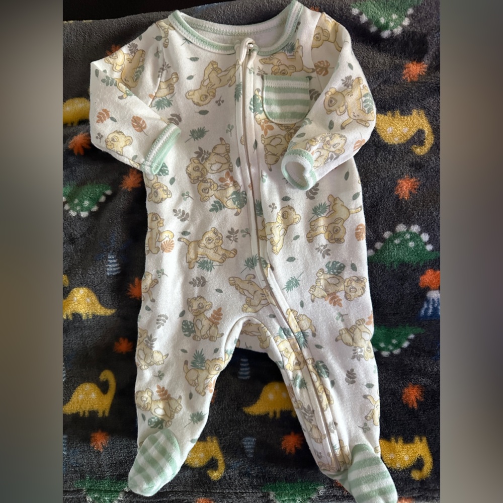 ‼️SOLD‼️ Disney Baby Footie (Lion King)